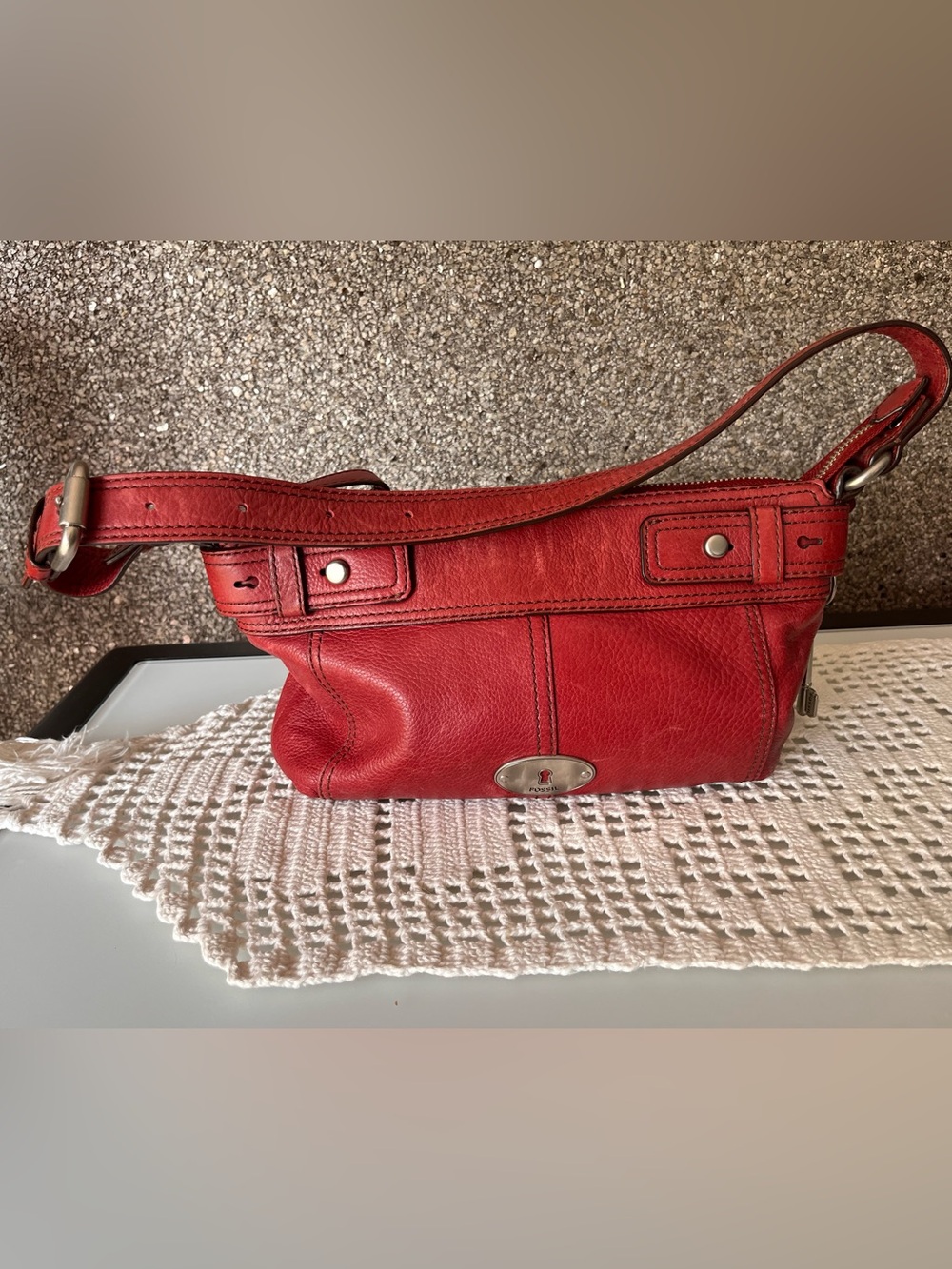 Fossil Red Leather Shoulder bag y2k style with key